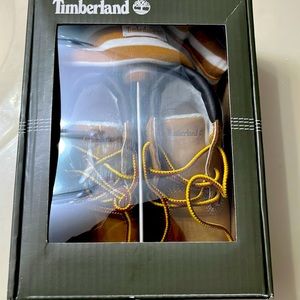 New Timberland crib wheat size 4